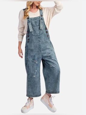 easel Distressed Light Blue Wide-Leg Denim Overalls women’s size M